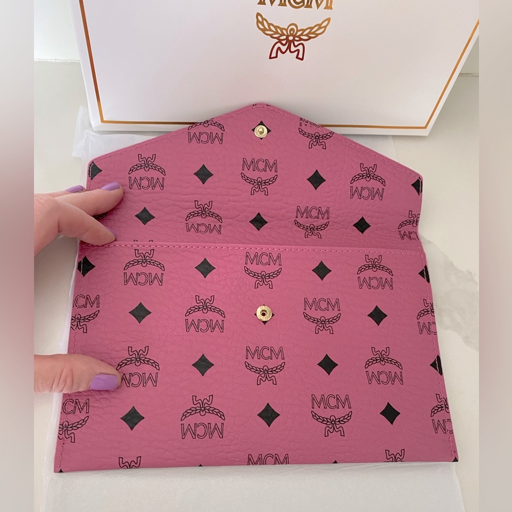MCM Envelope Pouch / Clutch Novelty / VIP / GWP Korea - Picture 5 of 12